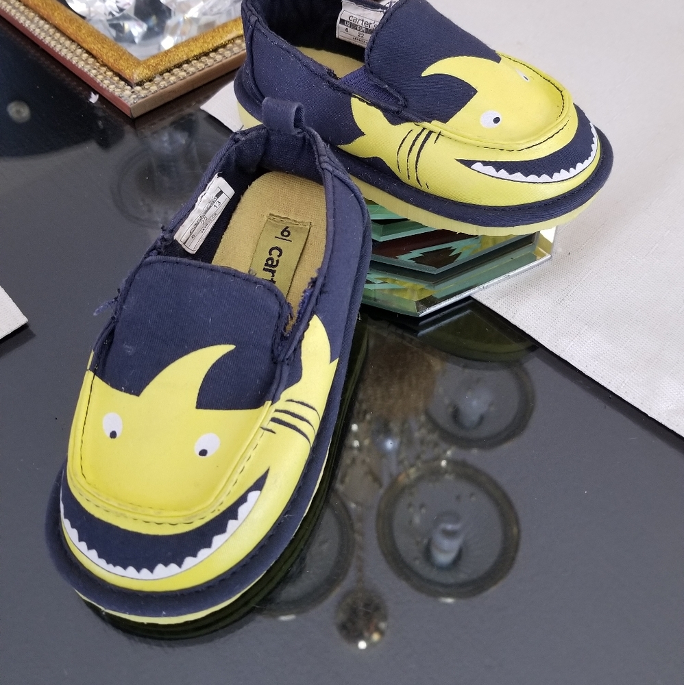 Kids slip on shoes